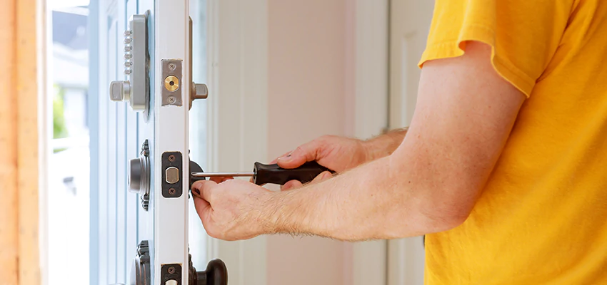 Eviction Locksmith For Key Fob Replacement Services in Altadena, CA